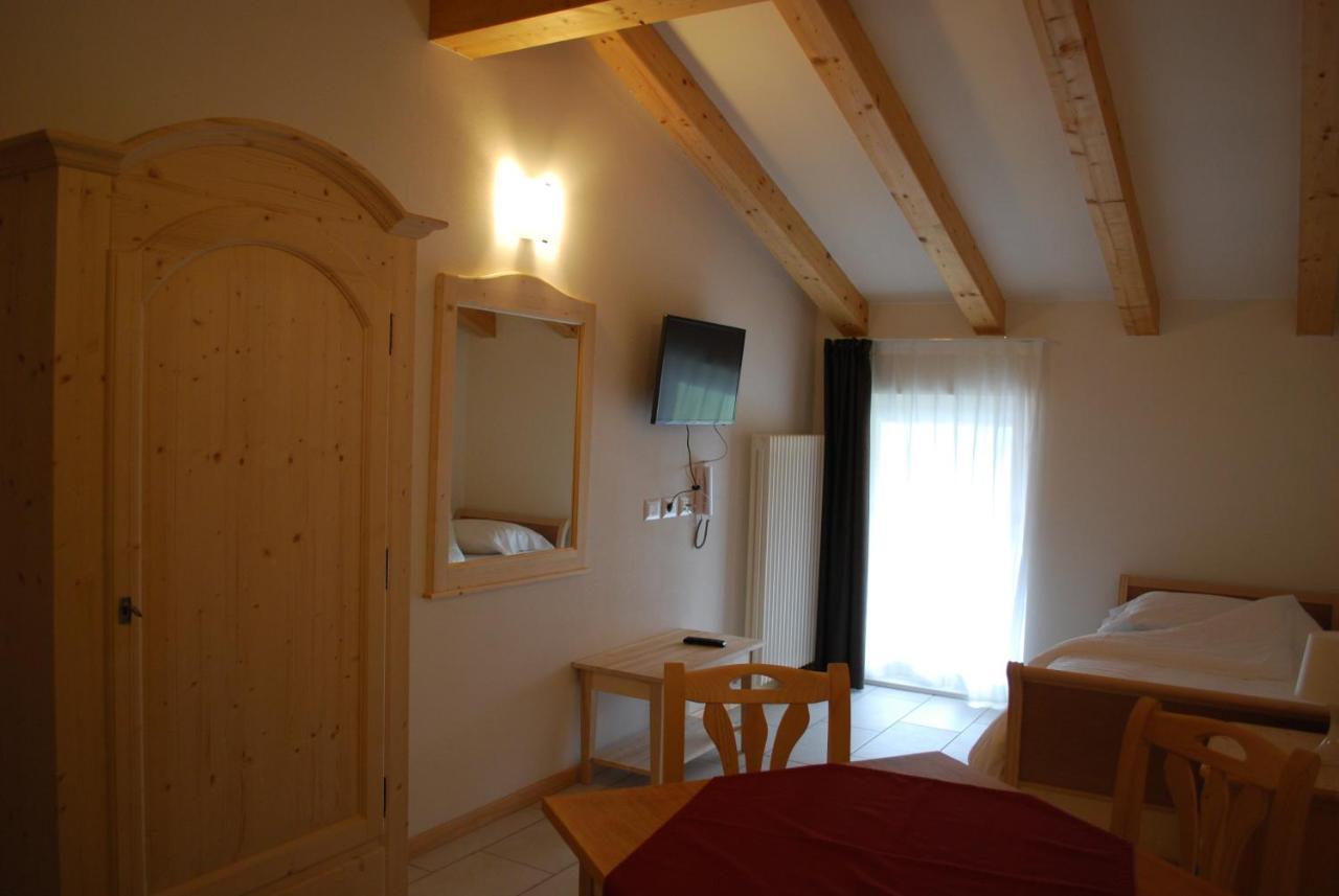Hotel Elbele Garni Folgaria Phòng bức ảnh